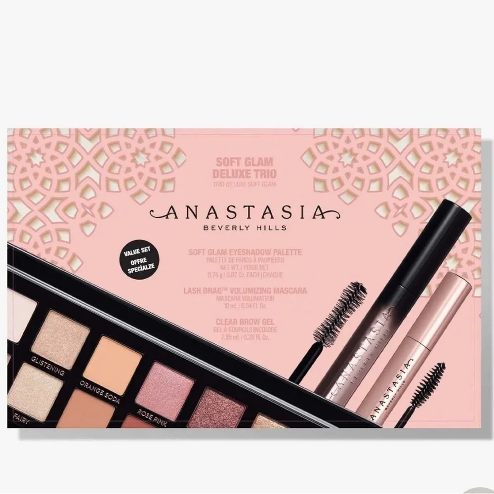 ✨ Anastasia Beverly Hills Soft Glam Deluxe Trio Kit